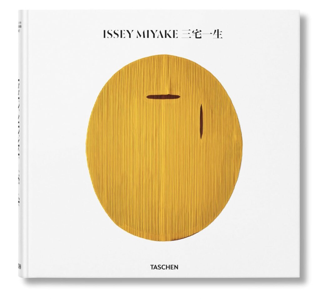  ISSEY MIYAKE (2024)